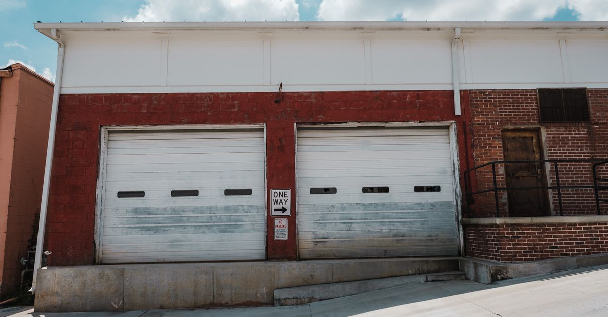 Exploring the Advantages of Industrial Roller Doors in Melbourne