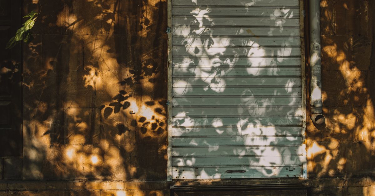 What Repair Techniques Do You Employ for Different Roller Doors?